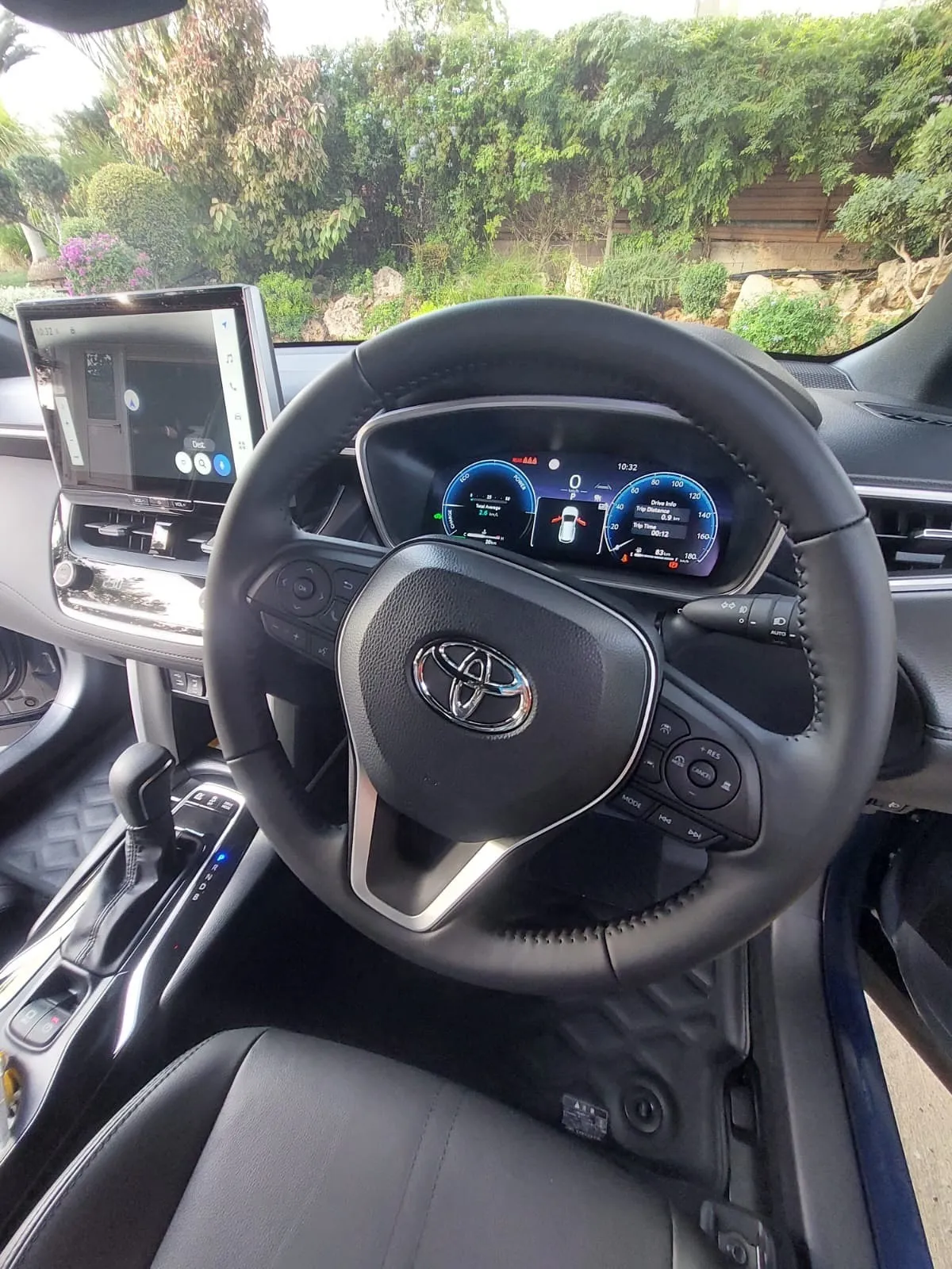 Toyota Corolla Cross 1.8L Hybrid (2025) — photo 2