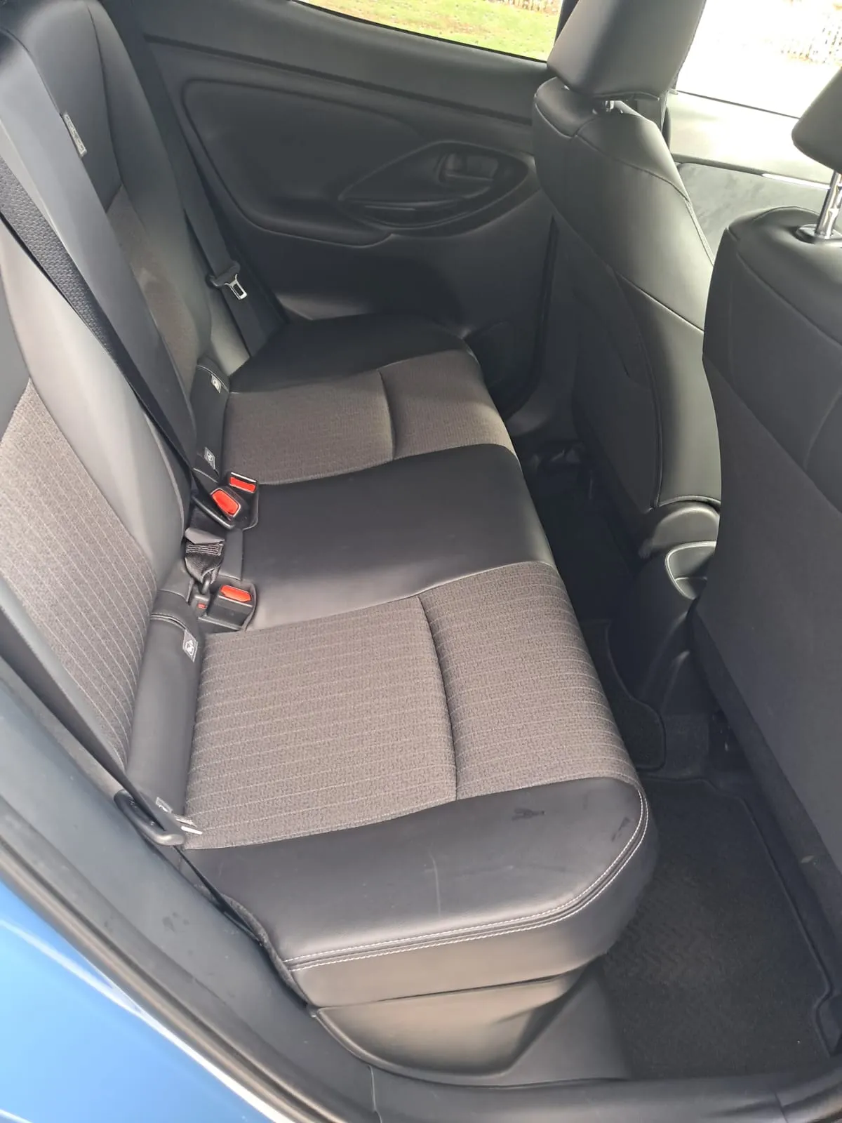 Toyota Yaris Cross 1.5L Hybrid (2023) — photo 2