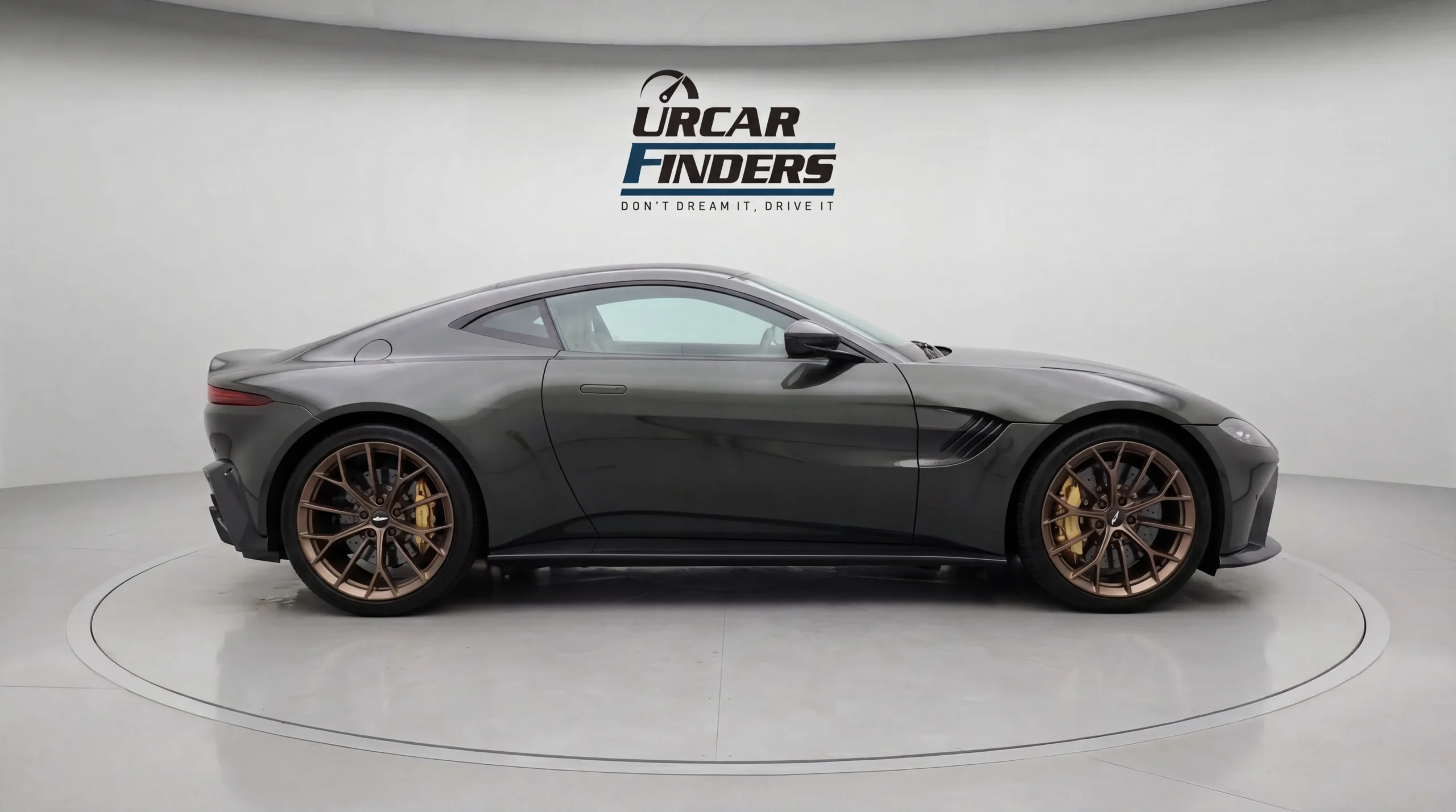 Photo of Aston Martin Black