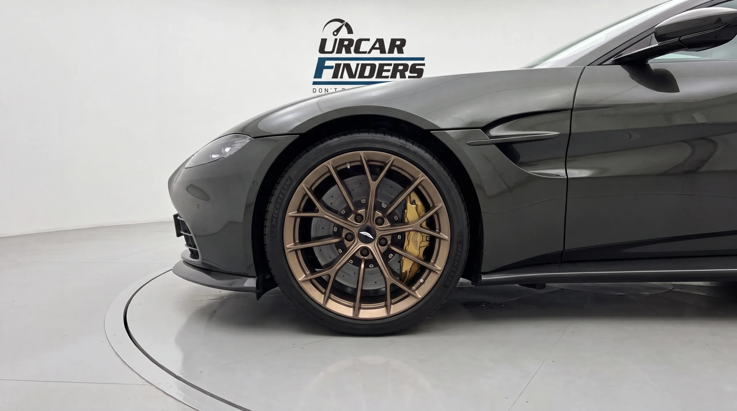 Photo of Aston Martin Black